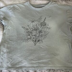 Distressed Floral Graphic T-Shirt XL sage green tee wildflower bouquet 💐